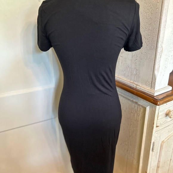 Black T-Shirt Style Midi Dress - Picture 6 of 9